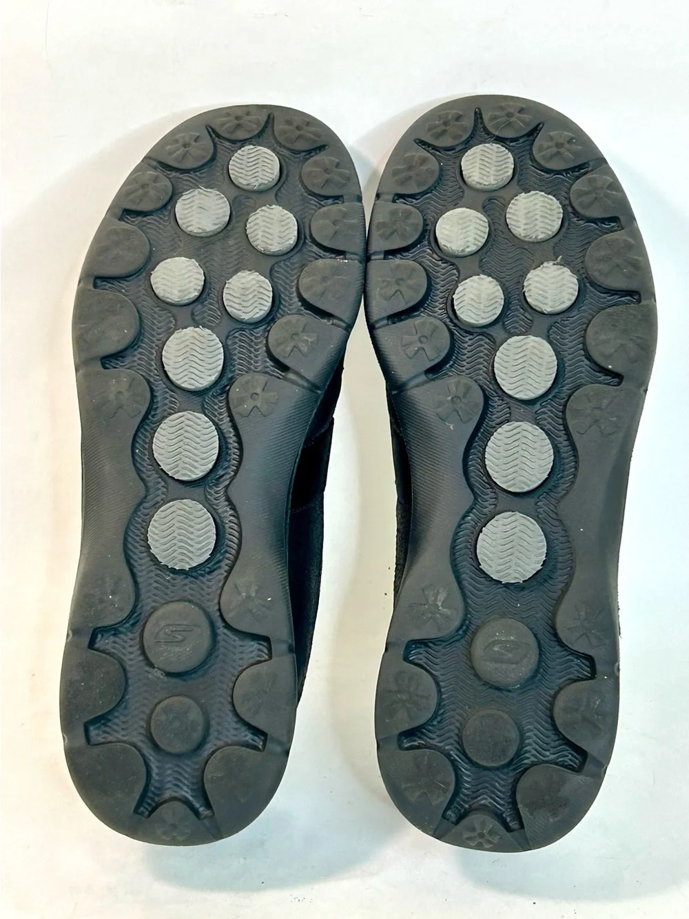 Skechers excellent preowned